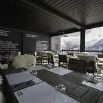 Super G Hotel 3*
