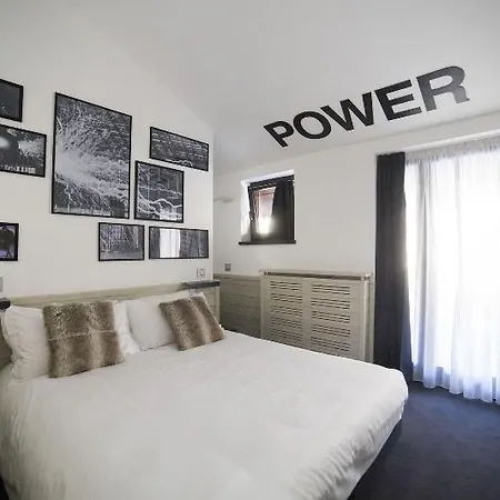 Super G Hotel 3*