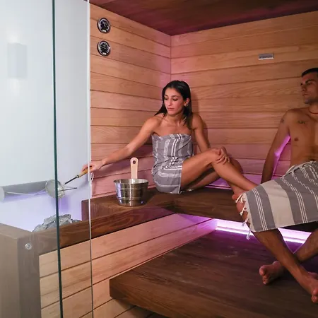 Super G Hotel 3*