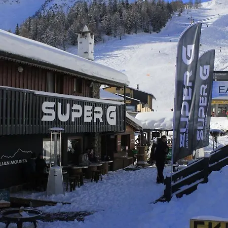 Super G Szálloda 3*